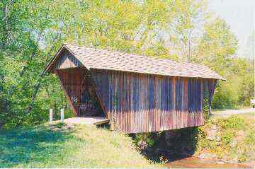 Stovall's Mill Bridge GA-154-03. Photo by Lisette Keating, 4/24/04